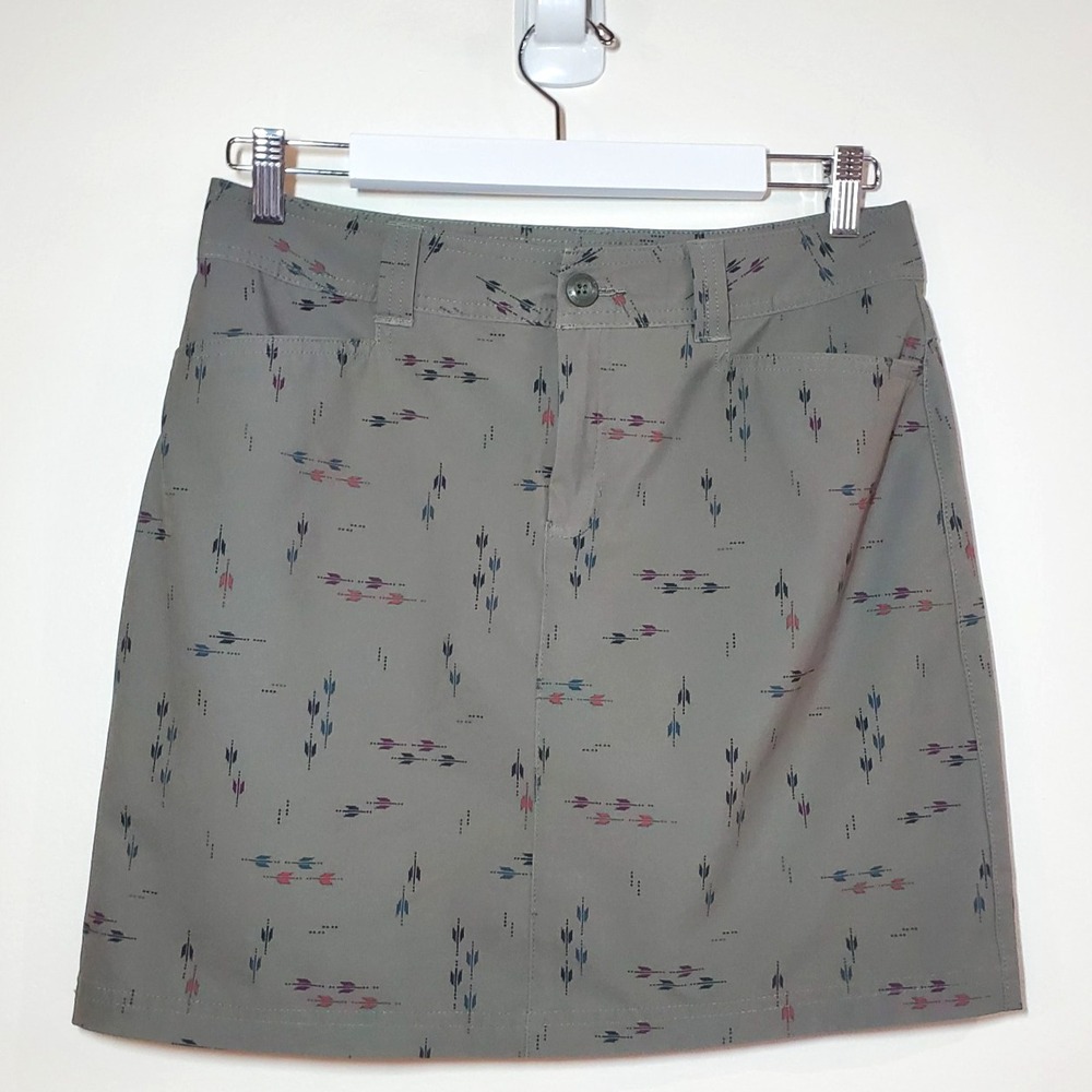 Eddie Bauer Adventurer 2.0‎ Skort Womens Size 4 Olive Green Arrow Print Hiking